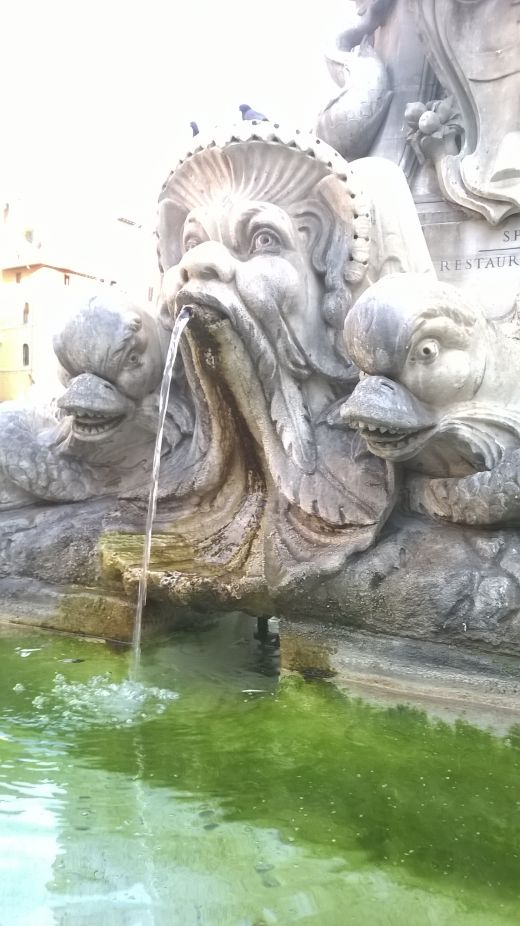 Marmorbrunnen der Piazza della Rotonda (1575)